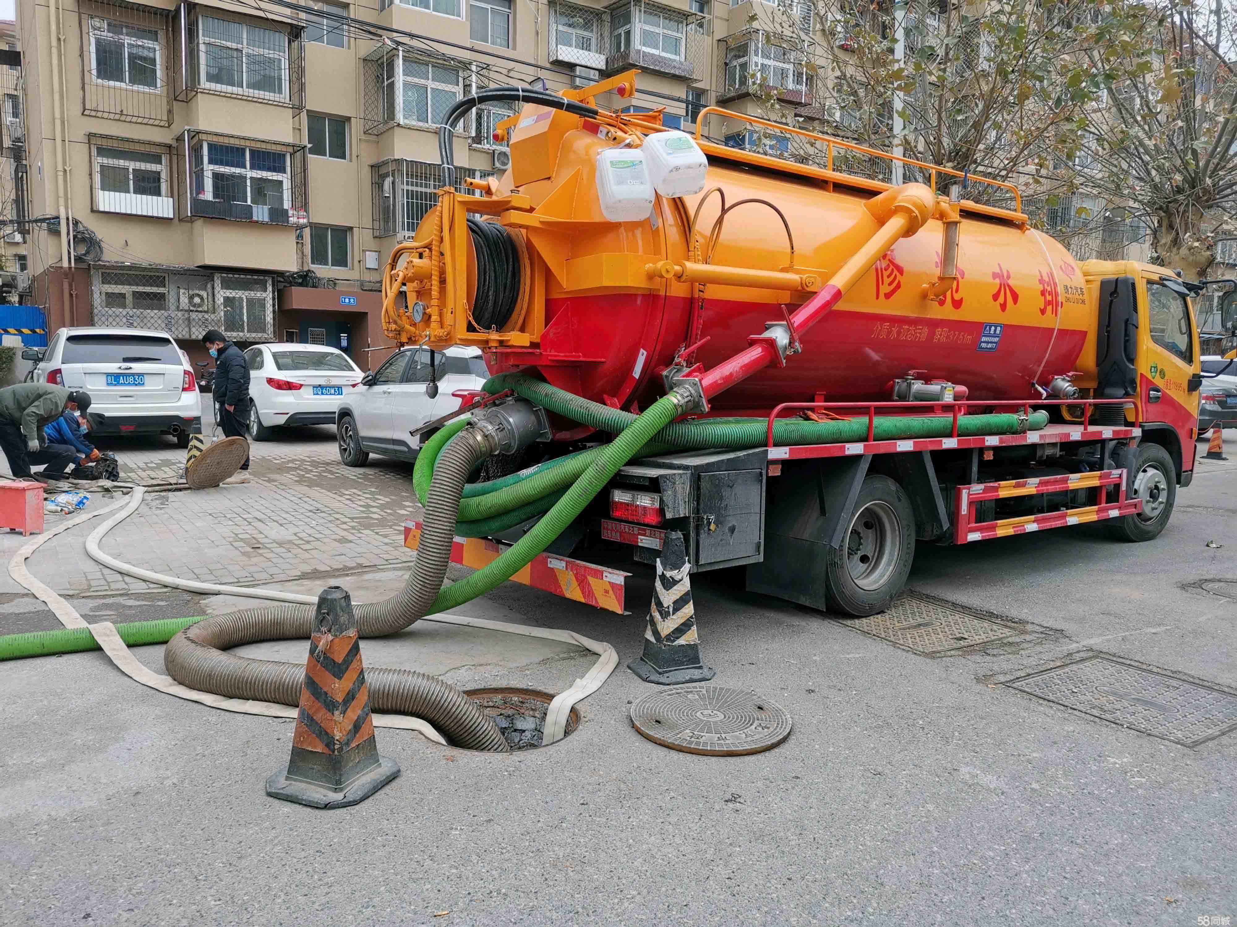 苏尼特右抽粪吸污